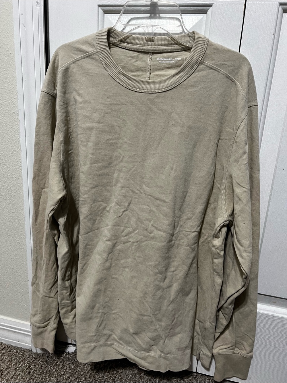 Abercrombie & Fitch. Premium essentials long sleeved khaki colored tee. Size S.